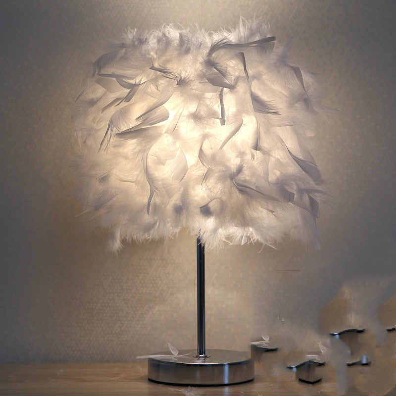 Feathers table lamp