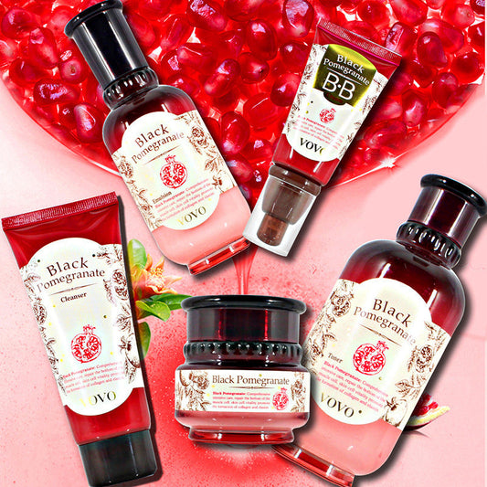 Pomegranate Moist Soft Skin Moisturizing Water